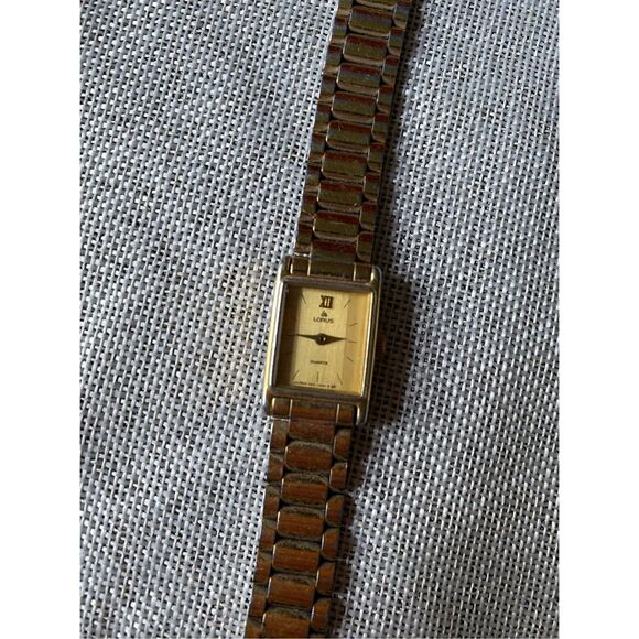 Lorus Vintage Tank Watch Women Gold Tone, Adjustable Band - Picture 1 of 4